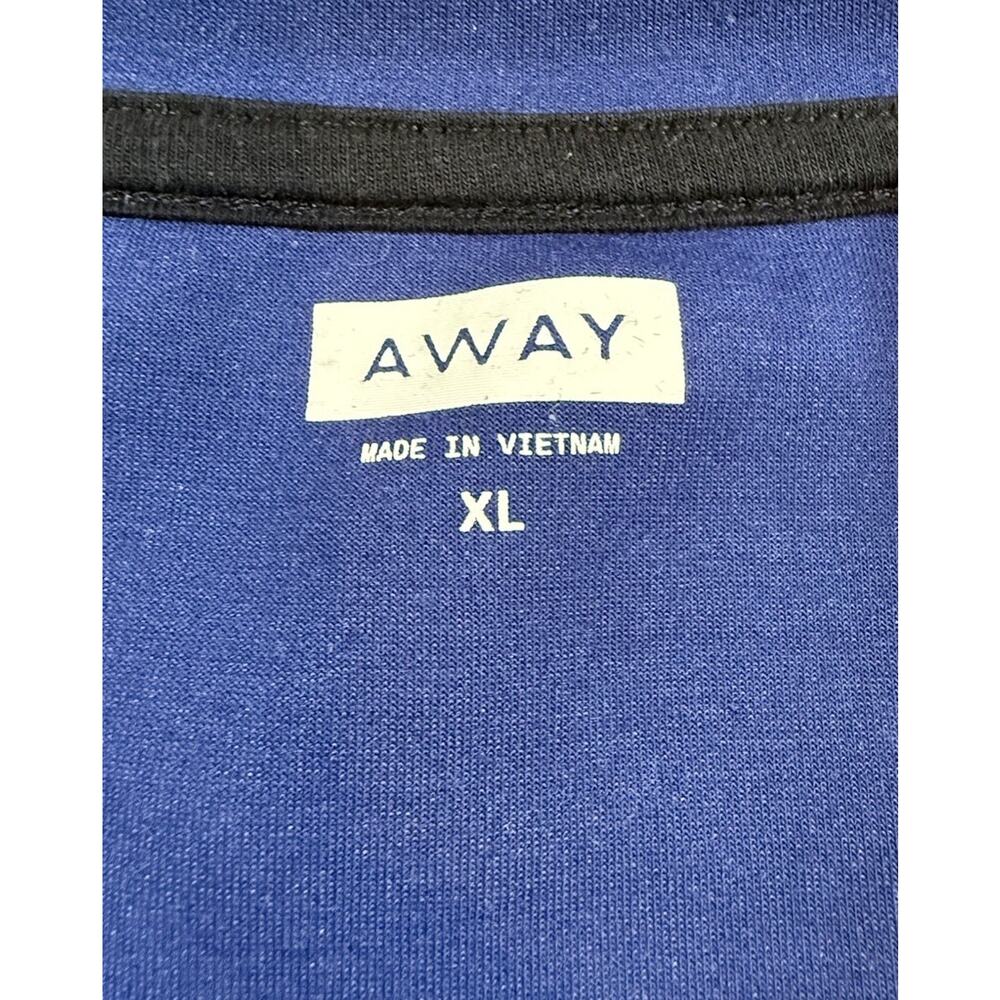Away Travel Men’s XL Navy Blue Crewneck Pullover Sweatshirt Stretch Pockets - Picture 3 of 12
